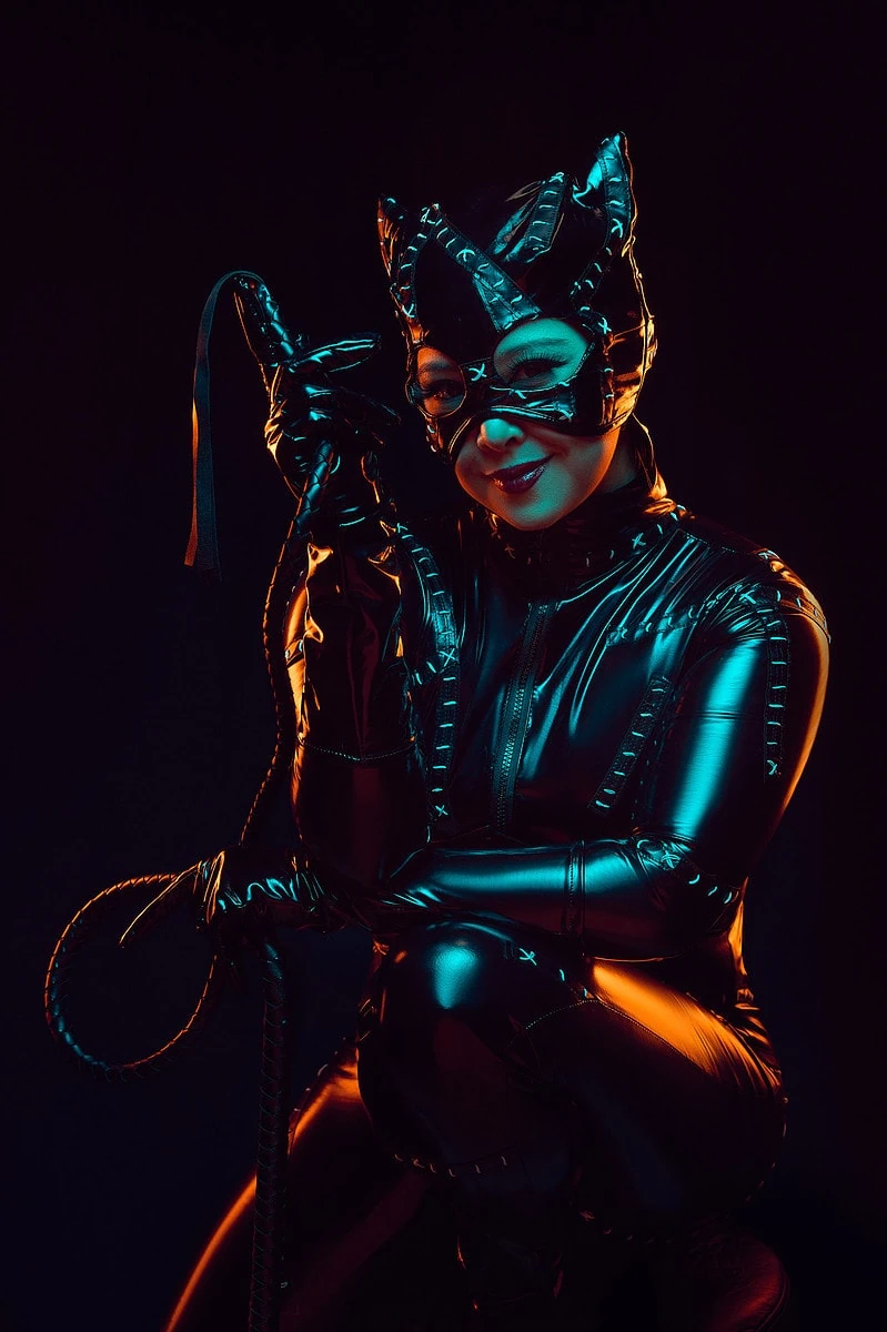 catwoman cosplay portrait